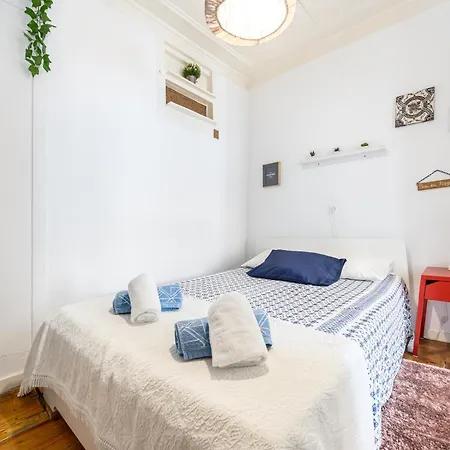 Crooked House Alfama Apartamento *