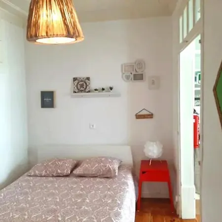 Апартаменти Crooked House Alfama Лісабон