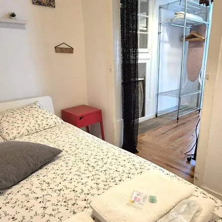 Crooked House Alfama Апартаменти Лісабон