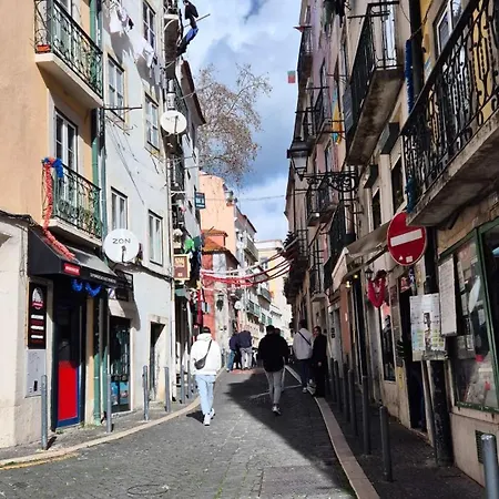 Crooked House Alfama Lisboa